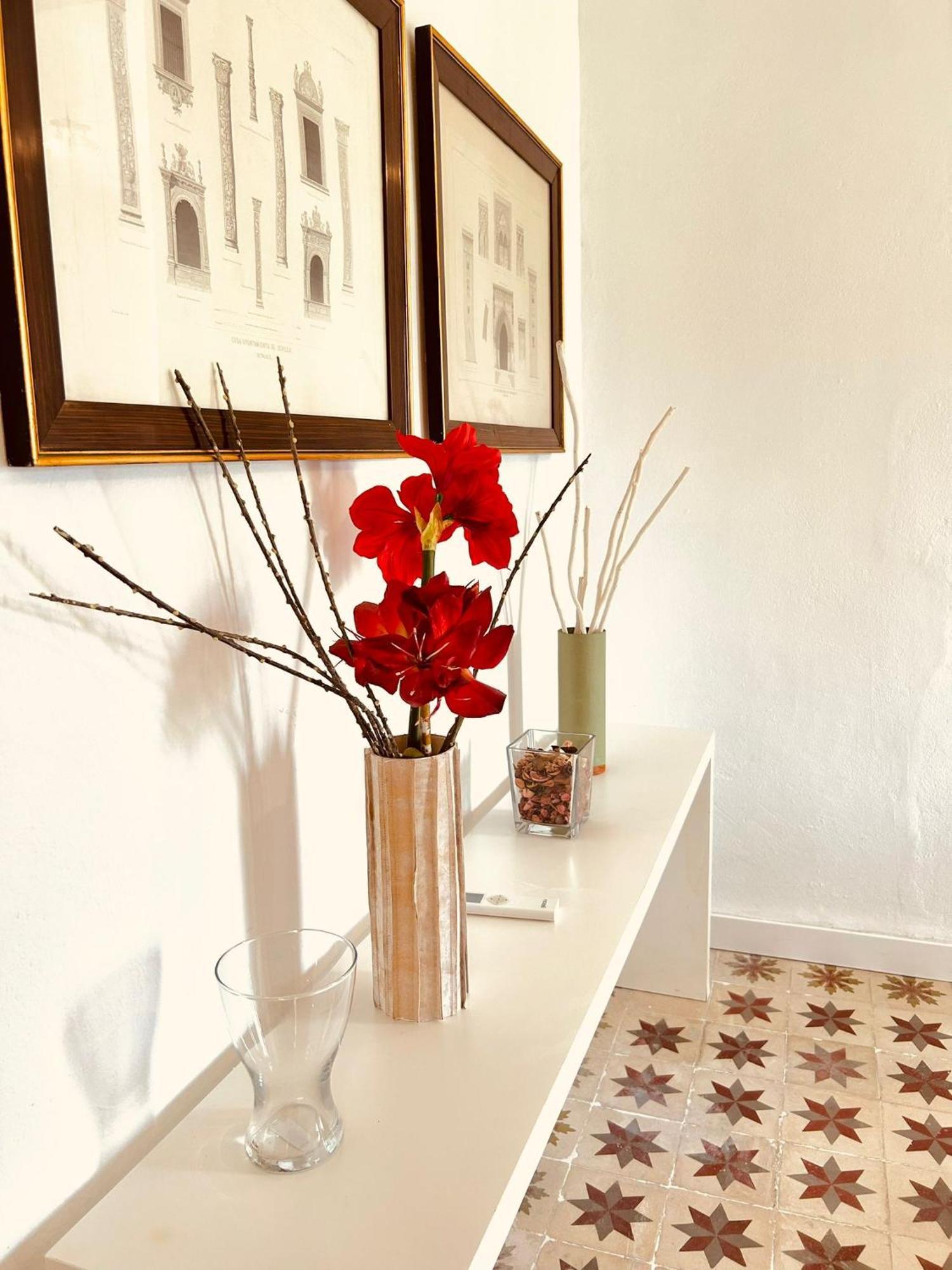 Plaza De Santa Cruz Apartment Sevilla Bagian luar foto