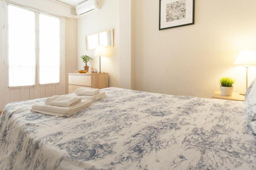 Plaza De Santa Cruz Apartment Sevilla Bagian luar foto