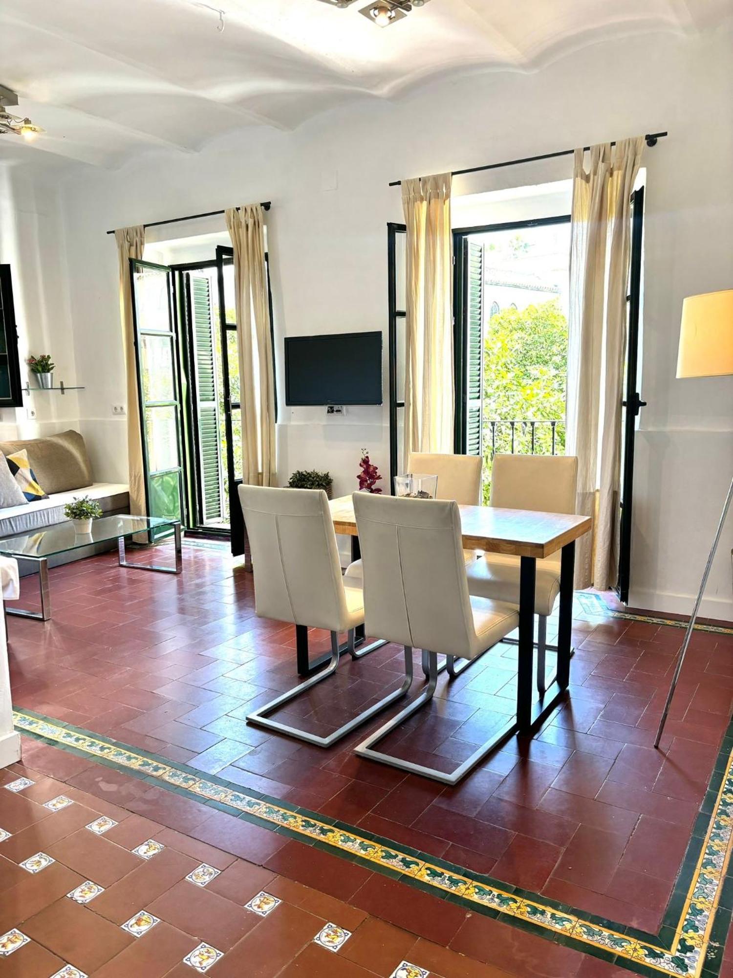 Plaza De Santa Cruz Apartment Sevilla Bagian luar foto